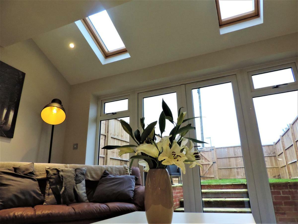 3 Bed Farnborough Air Accommodation Exterior foto