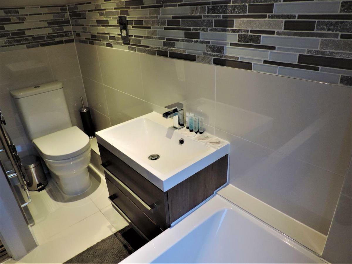 3 Bed Farnborough Air Accommodation Exterior foto